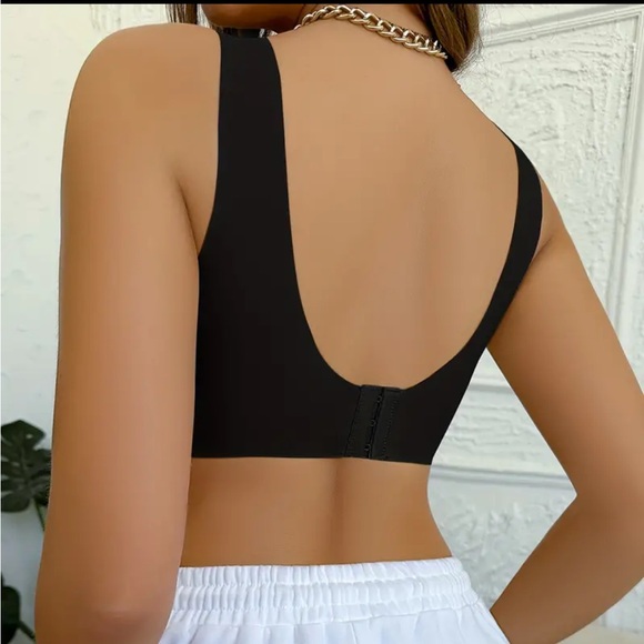 Seamless Wide Strap Push Up Bra Ultra-Comfortable & Moisture-Wicking - Picture 7 of 13